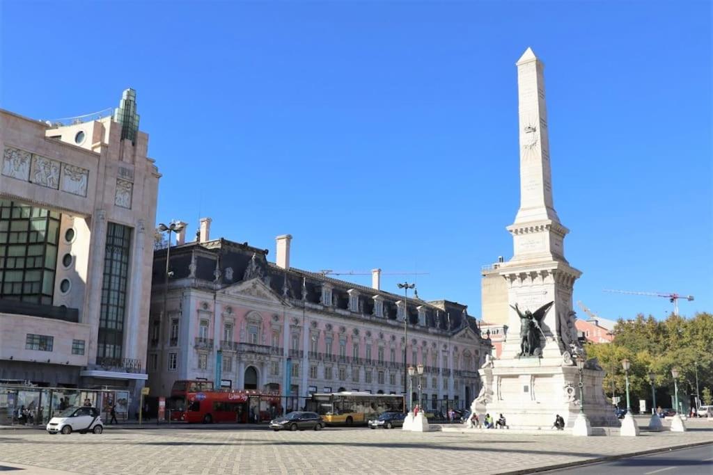 Apartment Sj1d+e Heart Of Baixa New A/c Spacious 2 Apts 5br2ba Lissabon