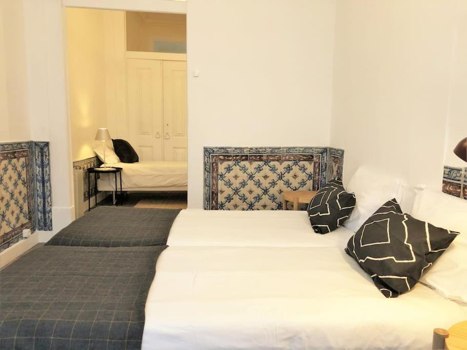 Sj1d+e Heart Of Baixa New A/c Spacious 2 Apts 5br2ba * Lissabon