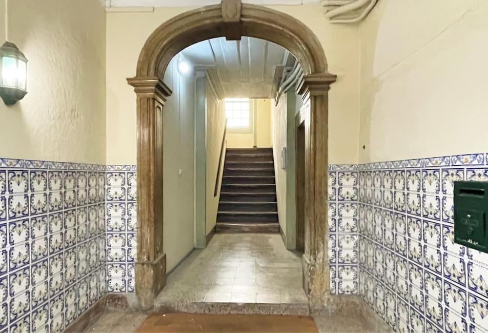 Sj1d+e Heart Of Baixa New A/c Spacious 2 Apts 5br2ba Apartment *