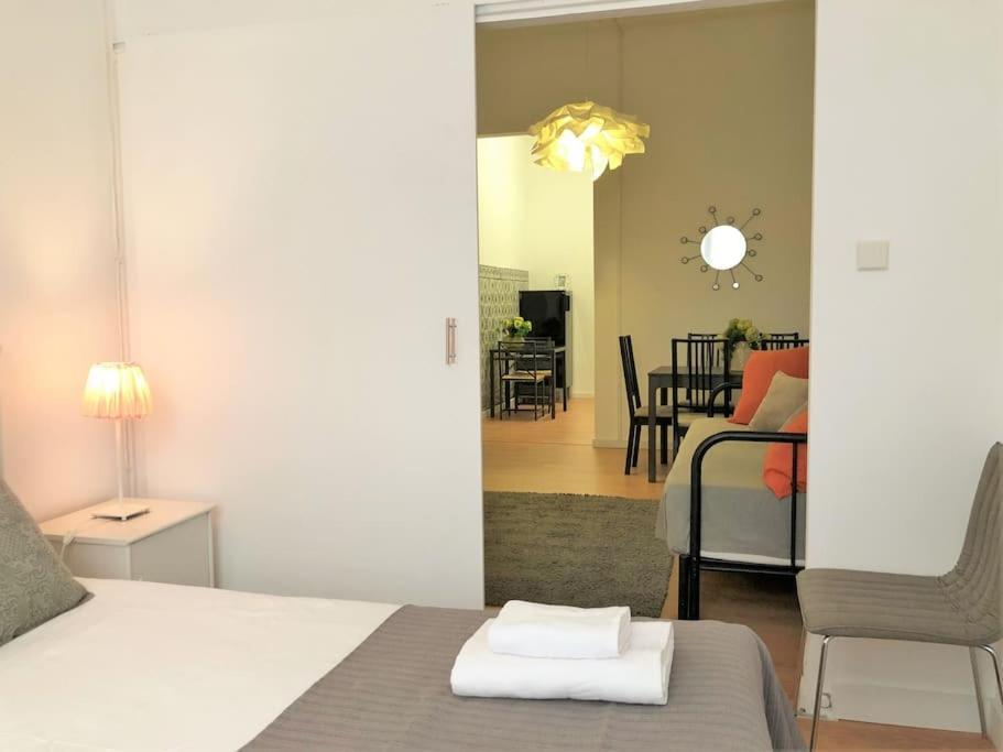 Sj1d+e Heart Of Baixa New A/c Spacious 2 Apts 5br2ba * Lissabon