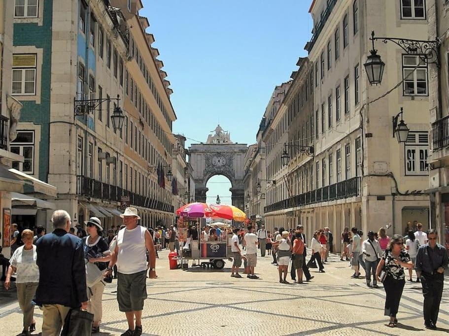 Apartment Sj1d+e Heart Of Baixa New A/c Spacious 2 Apts 5br2ba Lissabon